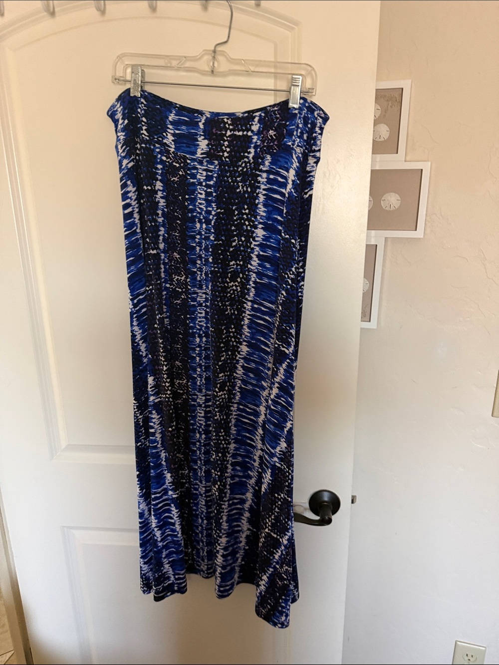 Chelsea & Theodore Blue and White Patterned Maxi Skirt